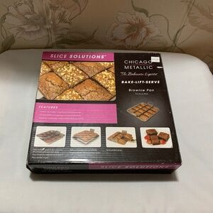 Chicago Metallic Bake Lift Serve Brownie Pan 9” x 9” x 2.75” - NIB
